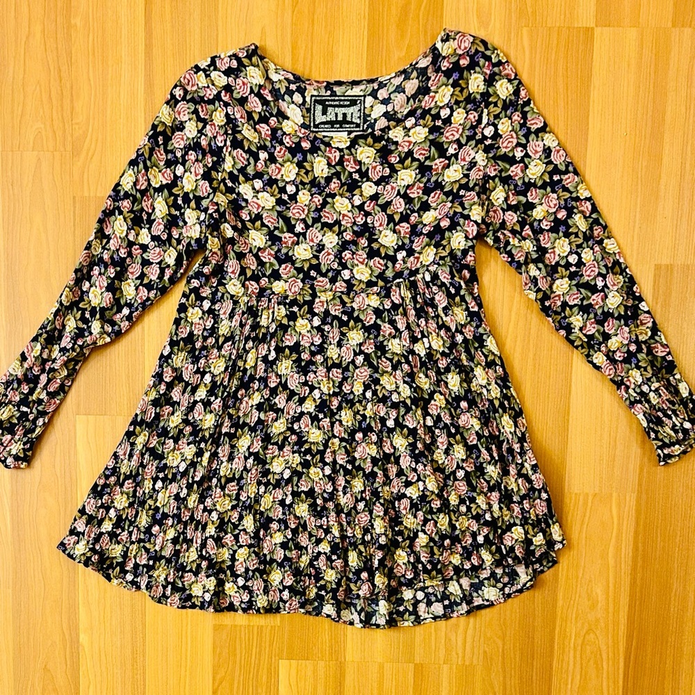 Vintage 90s long sleeve floral mini babydoll dress